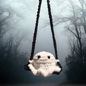 Crochet Ghost Swinging Decoration